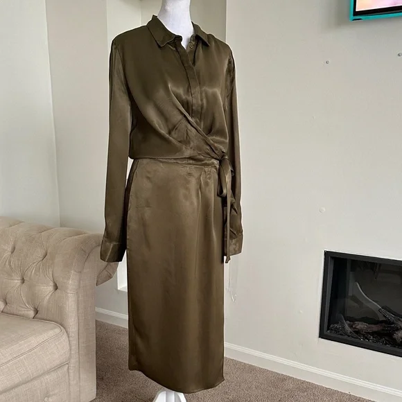 NWT Reiss Olive Satin Midi Dress
